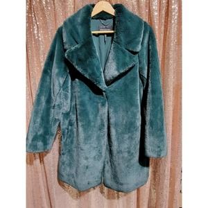NWOT. BCBG MAXAZRIA Faux Fur Coat. Size Medium. Hunter Green. Longline.